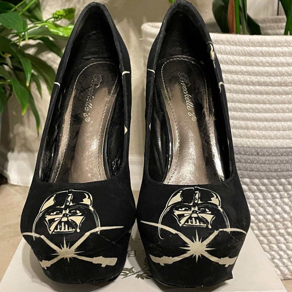 Size 7 custom Star Wars Darth Vader printed heels